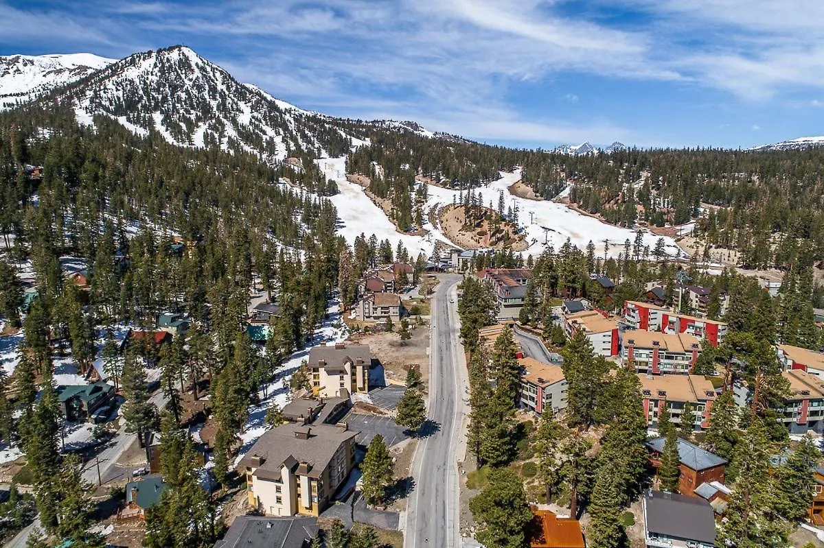 Holiday home Silverbear #41 - 2 Bedrm + Loft / 3 Bathrm 1/2 Block To Canyon Lodge! Slps 8 Mammoth Lakes
