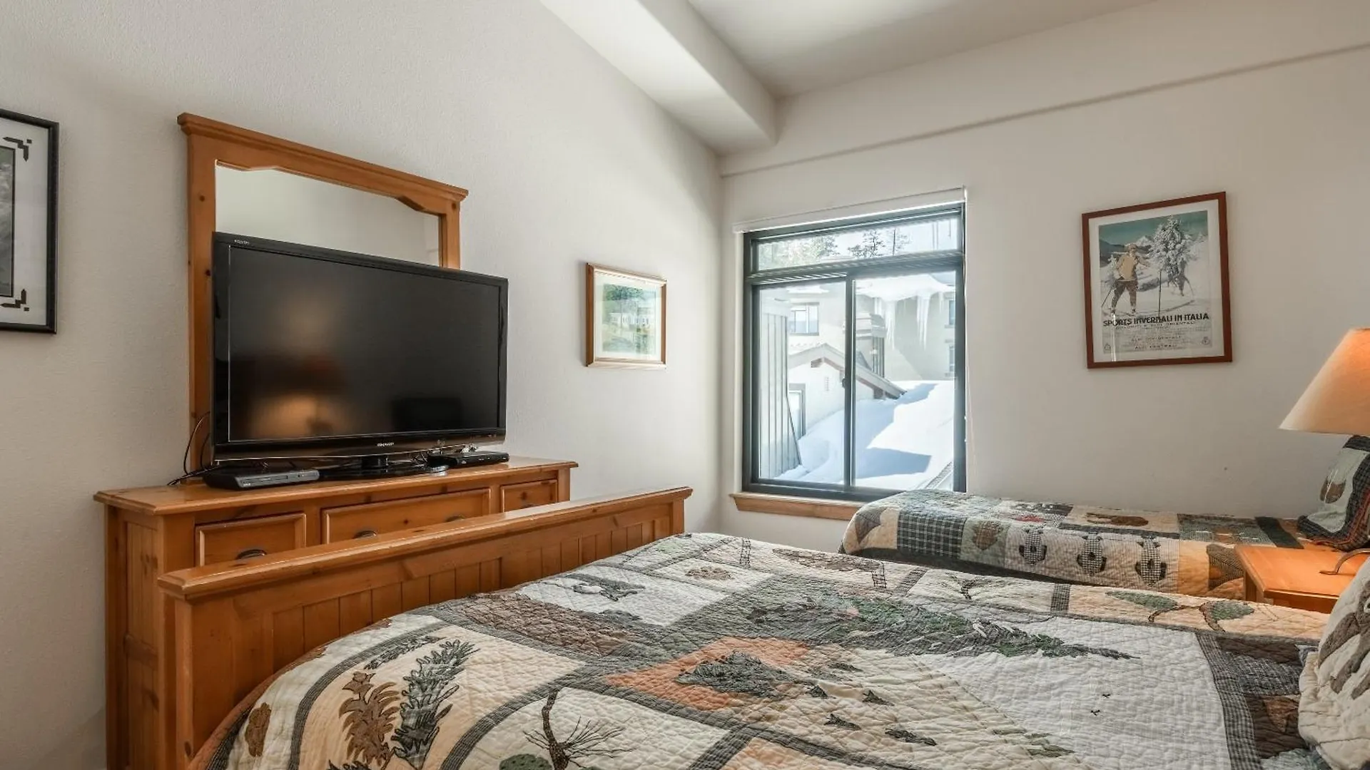 Holiday home Silverbear #41 - 2 Bedrm + Loft / 3 Bathrm 1/2 Block To Canyon Lodge! Slps 8 Mammoth Lakes