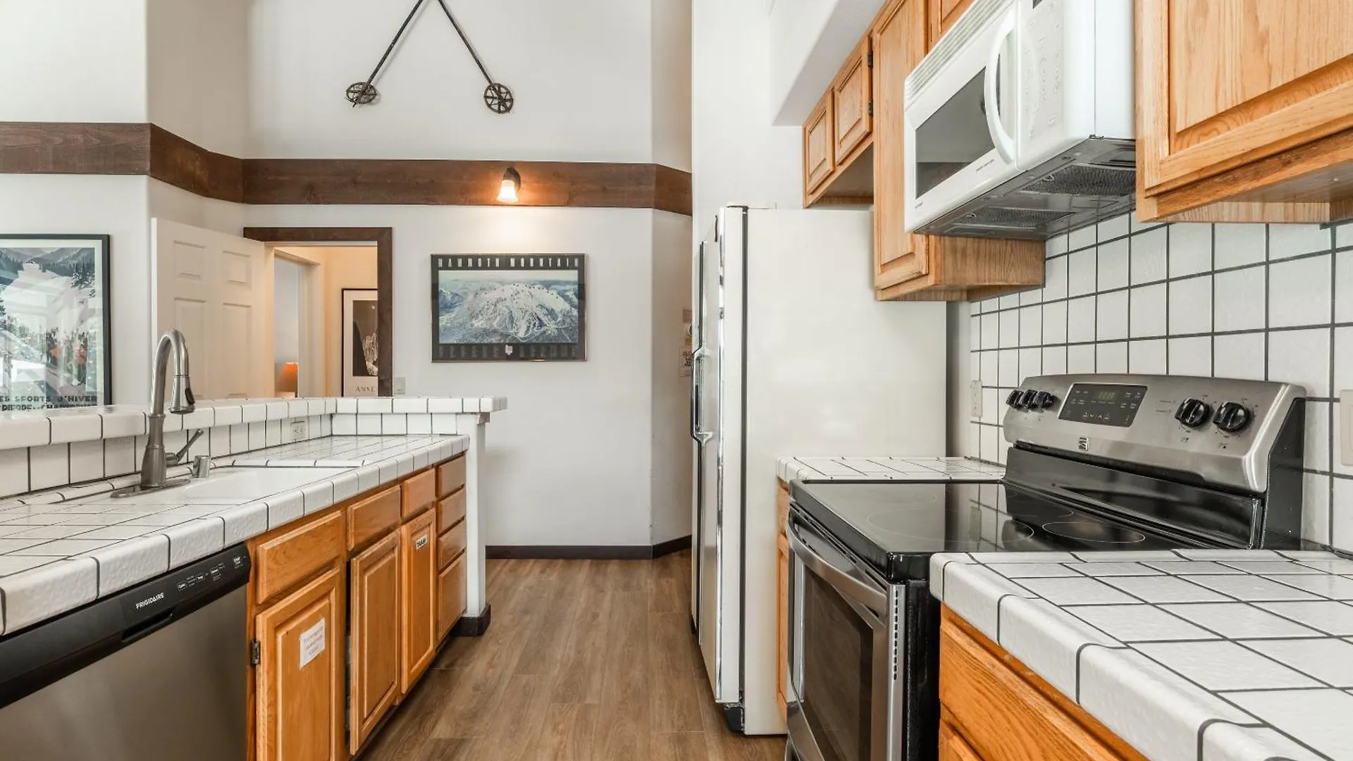 Silverbear #41 - 2 Bedrm + Loft / 3 Bathrm 1/2 Block To Canyon Lodge! Slps 8 Mammoth Lakes 0*,  United States